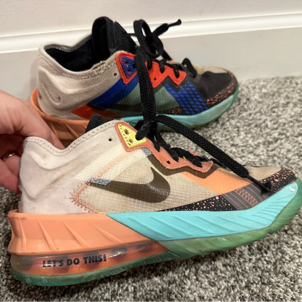 Nike LeBron 18 XVIII low tune squad space jam basketball shoes, youth size 4.5 - Picture 2 of 14